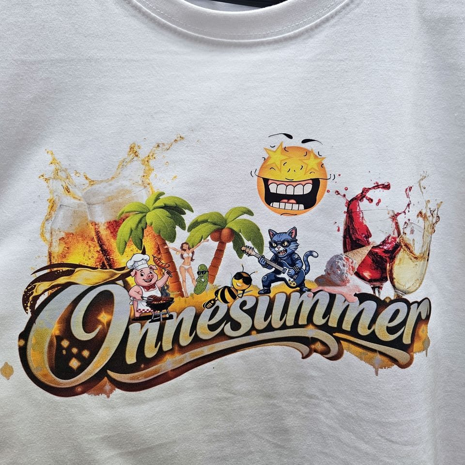 Full-colour party T-shirt